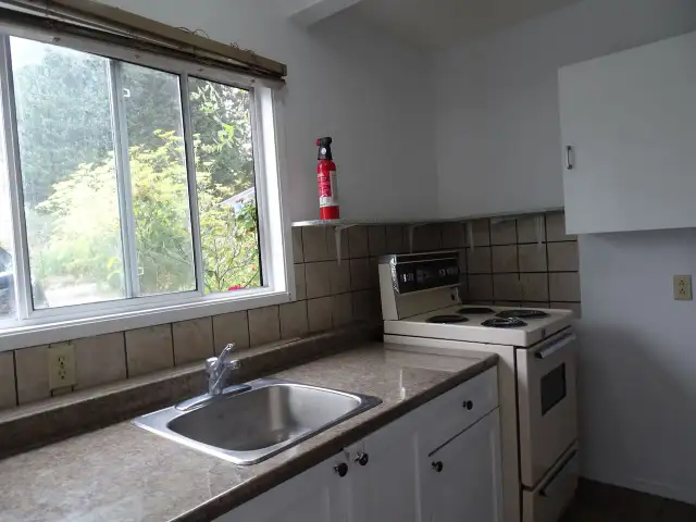 Cozy Suite, Gibsons, Sunshine Coast, View Property in Houses for Sale in Port Hardy / Port McNeill - Image 5