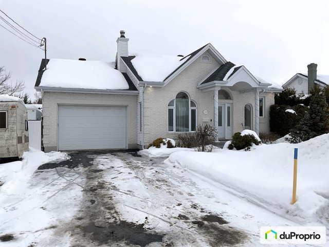 $535,000 - Split Level in Drummondville (St-Charles-De-Drummond) — photo 1