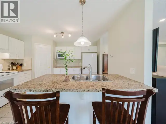 24 JOSEPH LICHTI Lane Baden, Ontario in Houses for Sale in Kitchener / Waterloo - Image 15