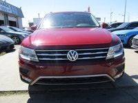 Thanks for viewing our South View Motors Inventory! 2018 Volkswagen Tiguan 4MOTION AWD Leather • Pan... (image 9)