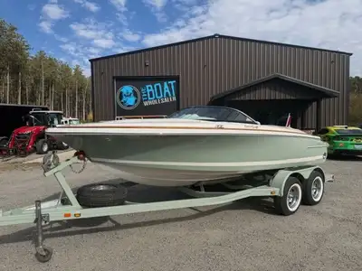 ONE OF THE MOST STUNNING, JAW DROPPING, SOUGHT AFTER COLLECTIBLE BOATS ON THE WATER! 2010 CHRIS CRAF...