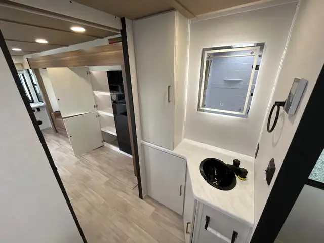 2026 Forest River VIBE EXTREME LITE in Travel Trailers & Campers in Terrace - Image 10