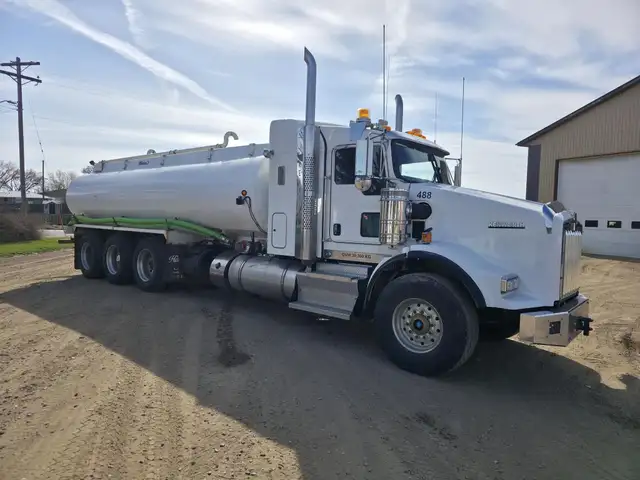 2015 KENWORTH T800 in Heavy Trucks in Kamloops - Image 4