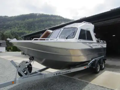 2024- Chinook 20' OS w/Mercury 150HP outboard. Mercury smartcraft gauge upgrade, Smooth moves pedest...