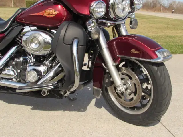 2008 Harley-Davidson FLHTC Electra Glide Classic in Sport Touring in Leamington - Image 6