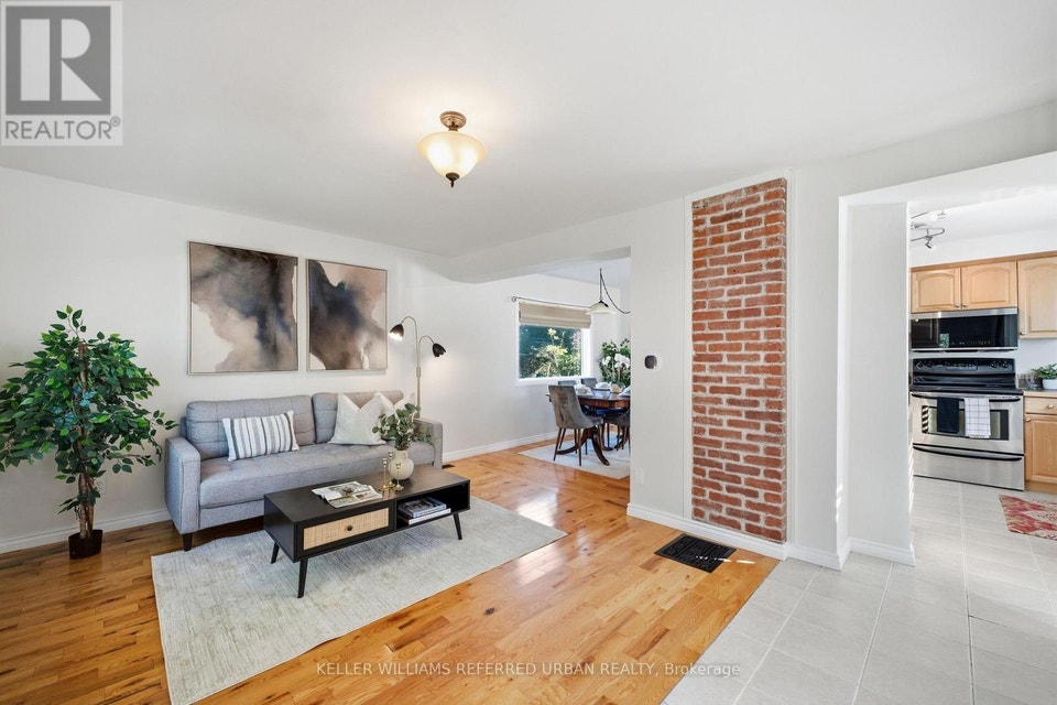 569 Masson Street Oshawa (O'Neill), Ontario, photo 10 of 40