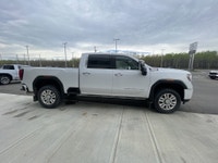 AMVIC Licensed Dealer GMC Premium Infotainment w/ Navigation | Duramax 6.6L V8 Turbo-Diesel | Techno... (image 9)