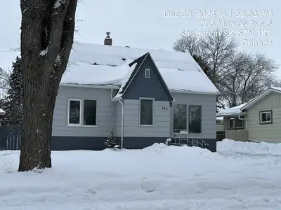 310 Munroe Avenue South 4 Bedroom Main Floor Suite with Yard and Garage Located near the U of S, thi...