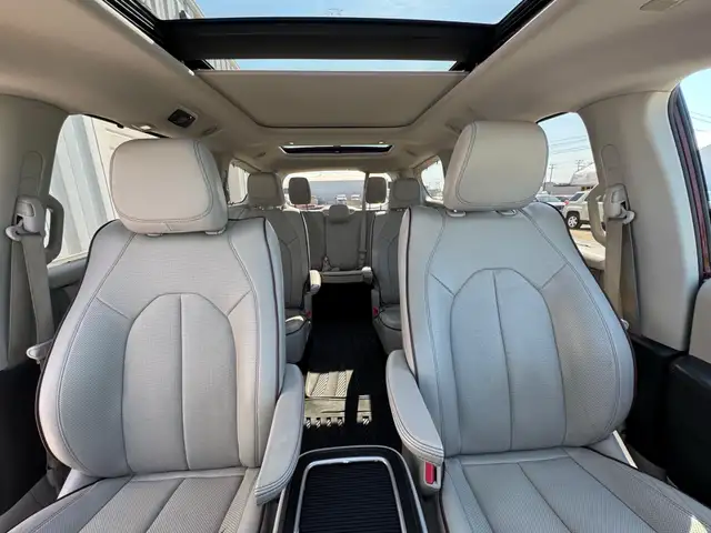 2017 Chrysler Pacifica Limited 7 Passenger | Command Start | Pow5619998410362163219
