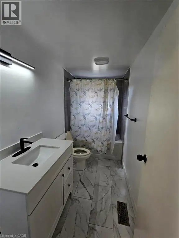 99 CLUTHE Crescent Kitchener, Ontario in Houses for Sale in Kitchener / Waterloo - Image 20