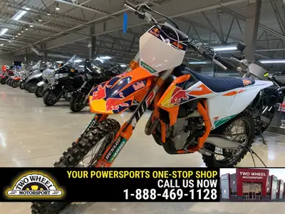 Welcome to Two Wheel Motorsport *36605* Nice clean low hour 450SXF FACTORY EDITION-70hrs. Ready to r...