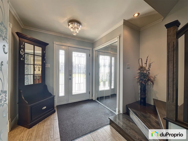 $735,000 - Intergenerational for sale in Alma — photo 2