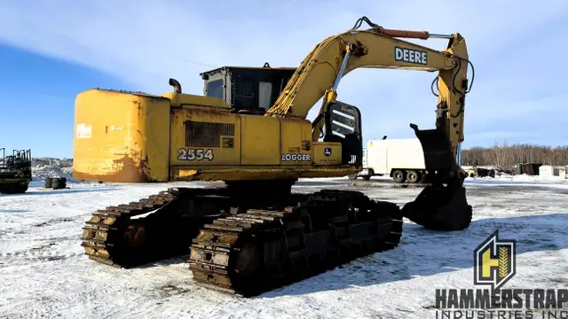 2003 JOHN DEERE 2554 Roadbuilder Excavator Track Hoe in Heavy Equipment in Edmonton - Image 9