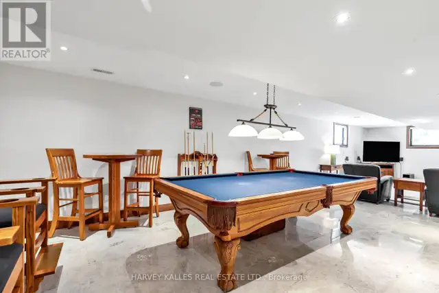 90 OAKLANDS PARK COURT Burlington (Bayview), Ontario in Houses for Sale in Oakville / Halton Region - Image 13