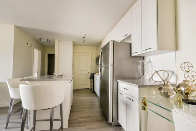 Centennial South - 2 Bedroom Premium Apartment for Rent in Long Term Rentals in Regina - Image 5
