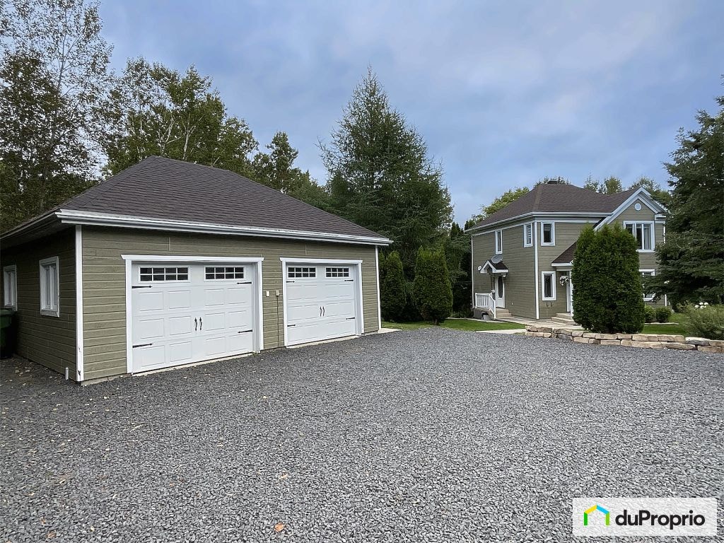$699,000 - 2 Storey for sale in Jonquière (Jonquière) — photo 1