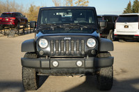 --SLASH YOUR PAYMENT, NOT YOUR DREAMS!-- The 2009 Jeep Wrangler X delivers classic off-road capabili... (image 1)