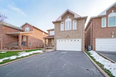 Power of Sale House in Mississauga - For Sale!