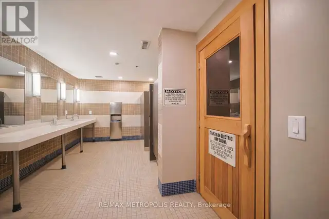 PH16 - 1070 SHEPPARD AVENUE W Toronto (York University Heights), in Condos for Sale in City of Toronto - Image 24