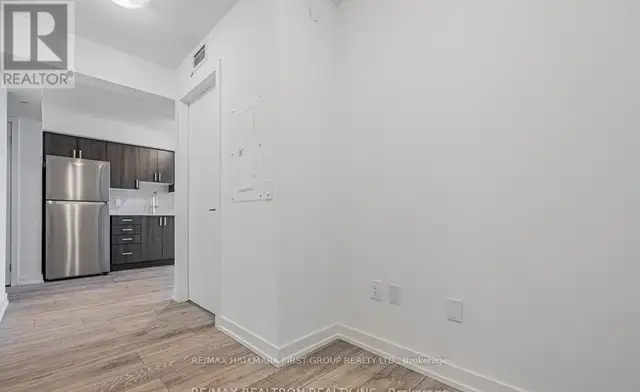 1812 - 1455 CELEBRATION DRIVE Pickering (Bay Ridges), Ontario62864757156866122
