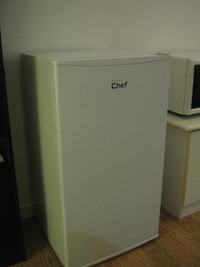 Petit frigo de marque Master Chef, 3,5 pieds cubes, impeccable