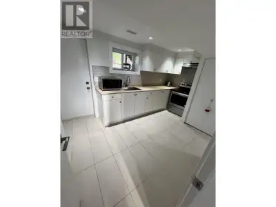 352 LAURENTIAN CRESCENT Coquitlam, British Columbia