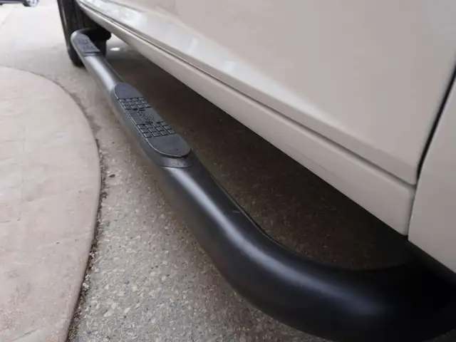 2023 Dodge RAM 1500 SLT Crew Cab - SHORT BED | 4x4 | LOW KMS!!! in Cars & Trucks in Winnipeg - Image 38