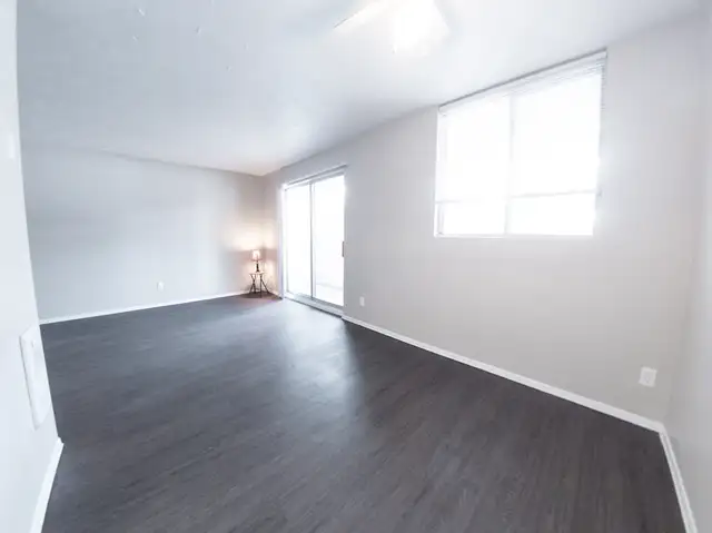ALL INCLUSIVE - 2BR Pinegrove Apts in Waterloo in Long Term Rentals in Kitchener / Waterloo - Image 8