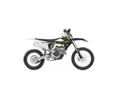 2026 triumph TF 450-C Triumph TF 450-C 2026 Nouvel arrivage chez Motos Illimitées : la Triumph TF 45...