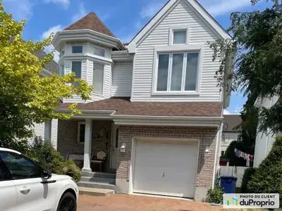 Maison style cottage, 2 étages avec sous-sol converti en espace travail verticaux inclus dans toute...
