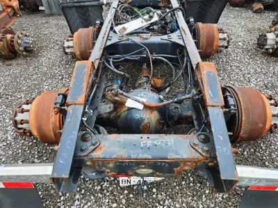 Meritor Rockwell MT40-14X Tandem Cutoff 3.42 Ratio - Capacity: 40,000 lbs. Airliner suspension Used...