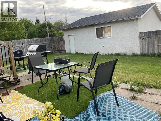 302 Dunlop STREET Saskatoon, Saskatchewan in Houses for Sale in Saskatoon - Image 24