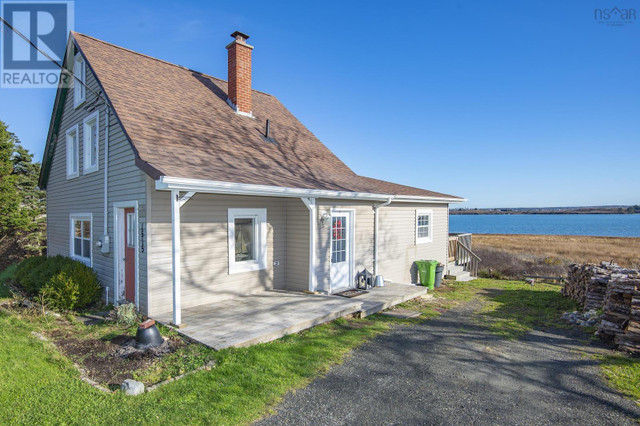1515 Highway 304 Cape Forchu, Nova Scotia in Houses for Sale in Yarmouth - Image 2