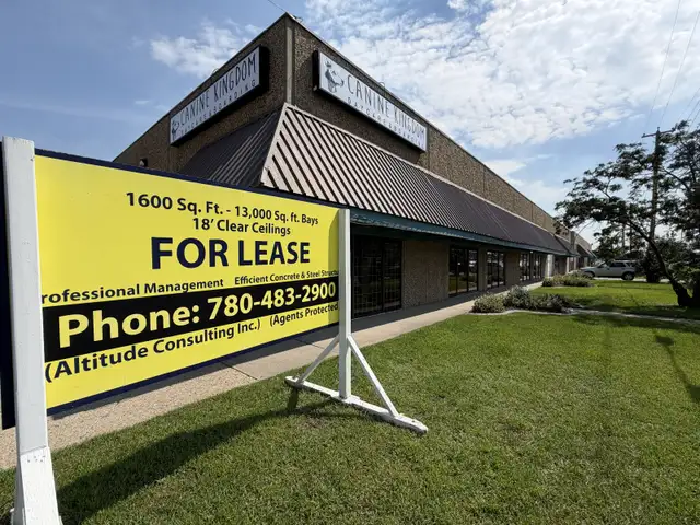 Shop/Bays/Warehouse/Commercial Rent / Lease/Kennedale Plaza