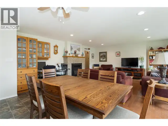 2240 97B Highway SE Salmon Arm, British Columbia in Houses for Sale in Kamloops - Image 7
