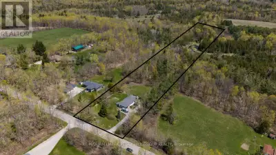 STREAMS, SCENES & PINTEREST DREAMS ON 5 ACRES! If your Pinterest boards are filled with country home...