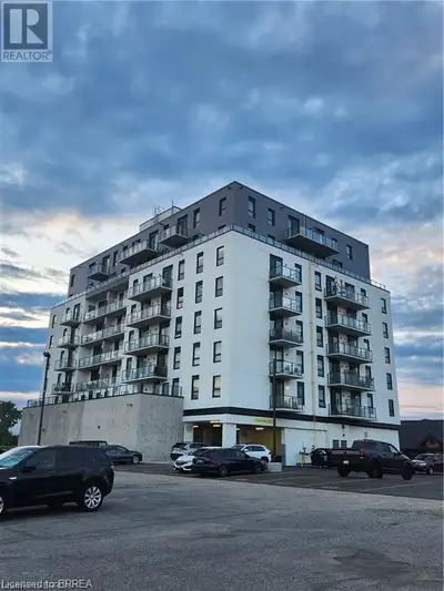7 ERIE Avenue Unit# 303 Brantford, Ontario
