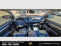 No accident Ontario vehicle with Lot of Options! 8 Seater Call (905) 791-3300 - Black Leather/ Leath... (image 9)