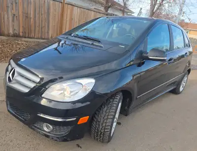 2007 Mercedes Gl450 4matic All Wheel Drive, Good tires. 286K KM. Silver leather interior Fully loade...