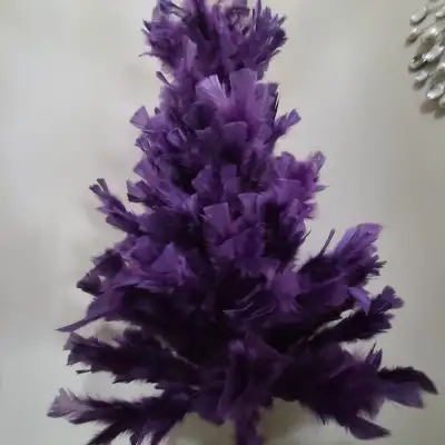 Feathers Christmas tree H 4" with accessories, View more