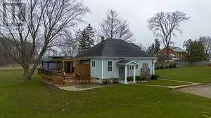 Highway Commercial Property With Many Possibilities. 5 Mins to 401 & 2 Mins to 403 & 6 mins to Woods...