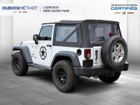 JEEP WRANGLER SPORT 2 PORTES 4X4 AVEC 144 000 KM 2016 EQUIPE DU MOTEUR V6 3.6L AVEC TRANSMISSION MAN... (image 4)