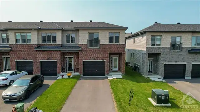 End Unit Townhouse for Rent In Findlay Creek Area