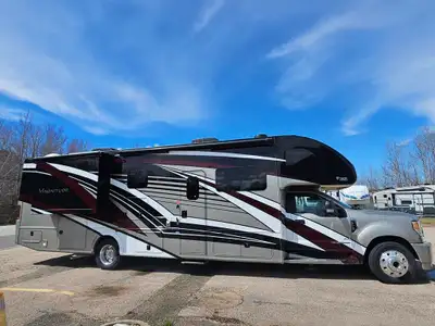 Beautiful Thor Magnitude BT36 with only 24000 kms. Generator hours are 154. . Vehicle Information Pr...