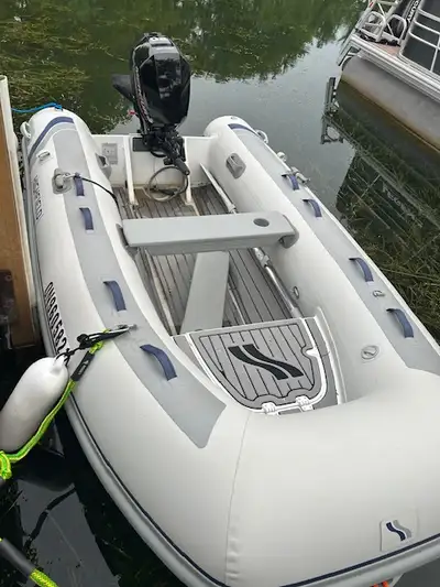 2019 Highfield 310 + 2020 4 Stroke Mercury Motor. Currently in Marina in Turkey Point, Ontario. Call...
