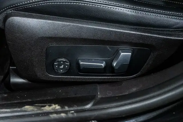 2023 BMW 3 Series 330i xDrive | M Sport | Accès confort in Cars & Trucks in City of Montréal - Image 20