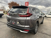 Embrace your daily adventures and family journeys with confidence in this 2022 Honda CR-V LX, elegan... (image 4)