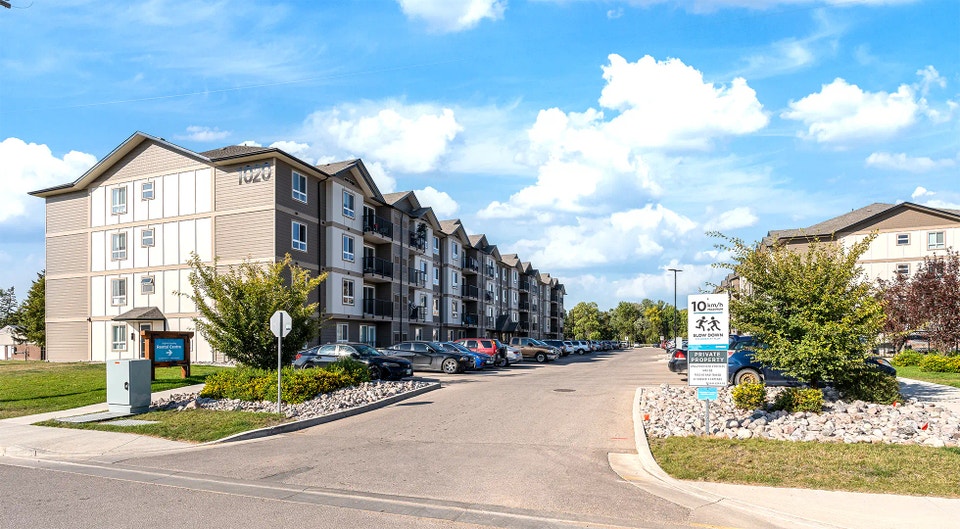 Pet-Friendly Two Bedroom Two Bath with In-suite Laundry for Rent 2