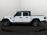 Cloth Low-Back Bucket Seats, Remote Start System, Heated Front Seats, Heated Steering Wheel, Uconnec... (image 1)