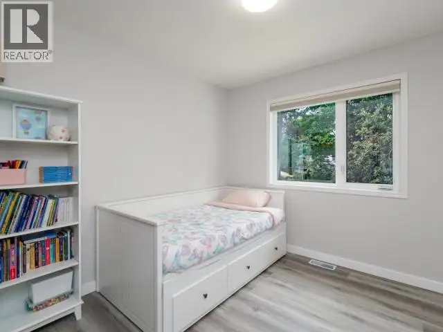 6 CARNELIAN COURT Whitehorse, Yukon in Houses for Sale in Whitehorse - Image 17